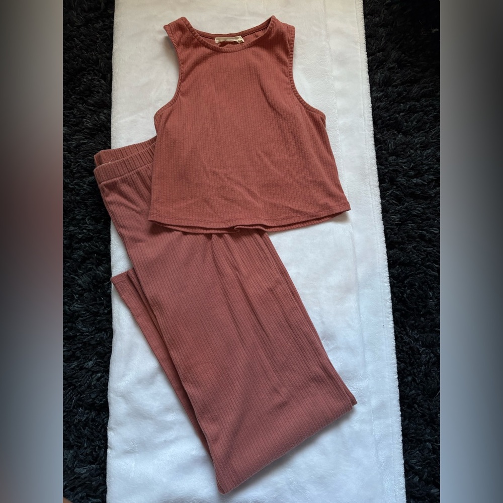 Women's Sleeveless Top and Pants Set - Pink